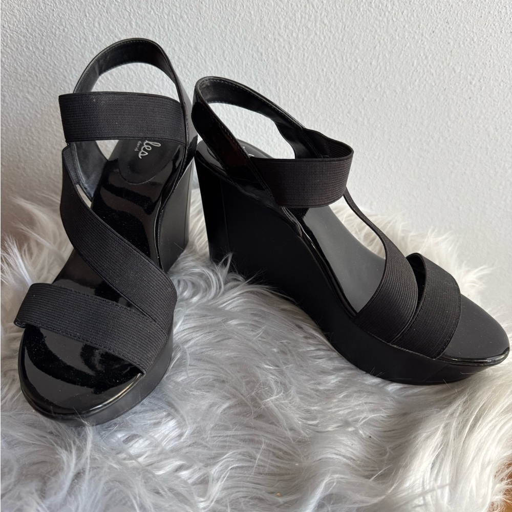 Charles By Charles David Black Wedge Sandals 7.5